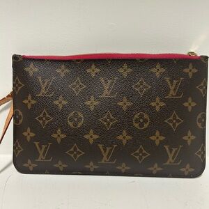 Authentic Neverfull Pouch